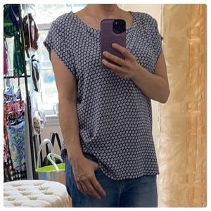 💕Beautiful Blue & White Joie Silk Blouse💕